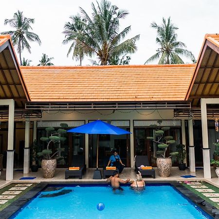 Mias Jungle House Hotell Lovina Eksteriør bilde