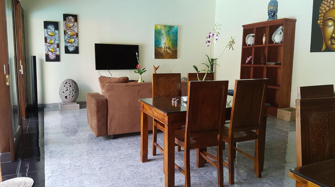 Mias Jungle House Hotell Lovina Eksteriør bilde