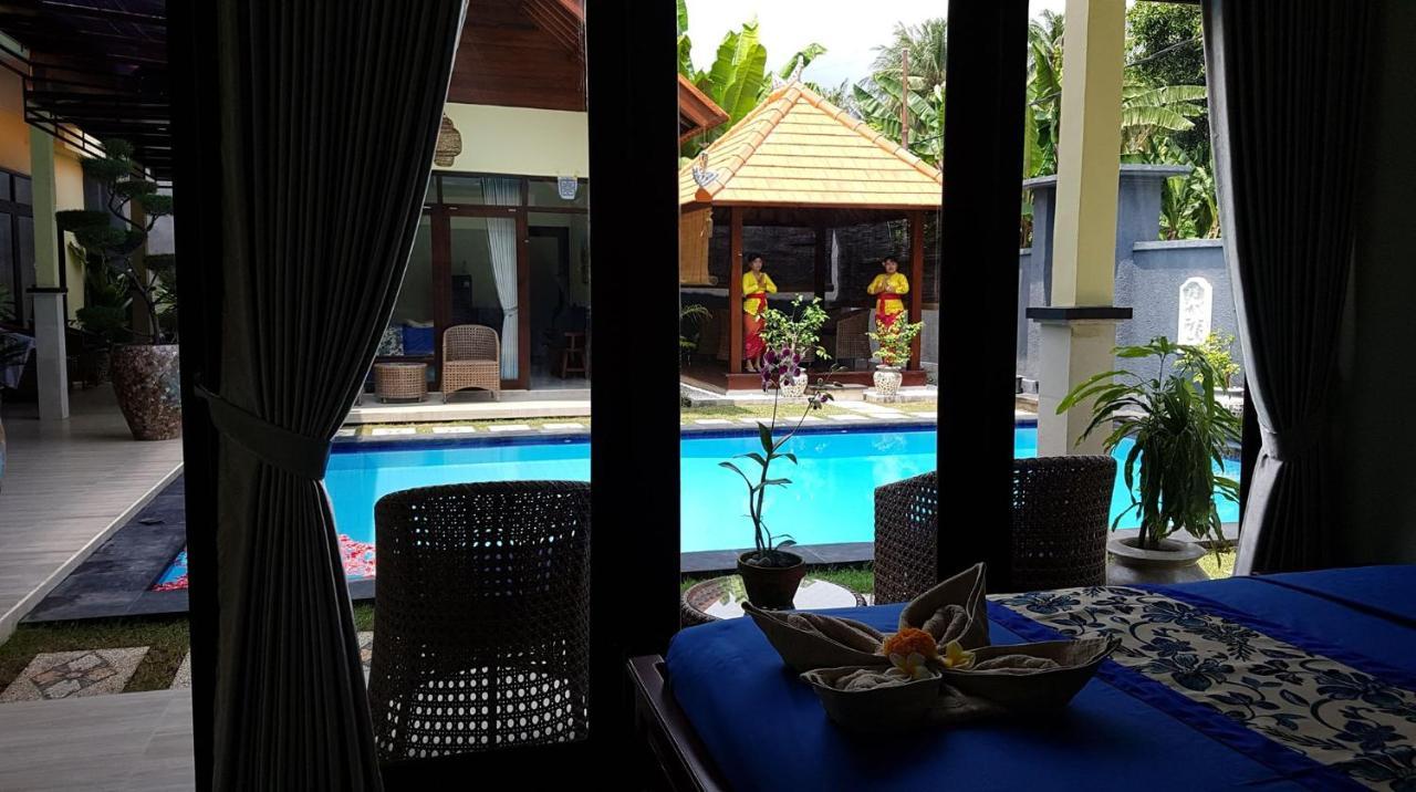 Mias Jungle House Hotell Lovina Eksteriør bilde