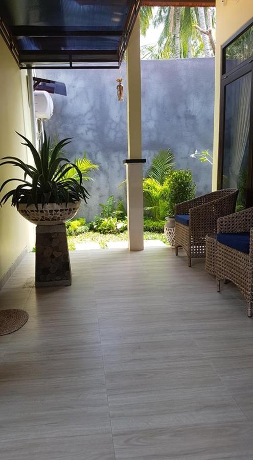 Mias Jungle House Hotell Lovina Eksteriør bilde