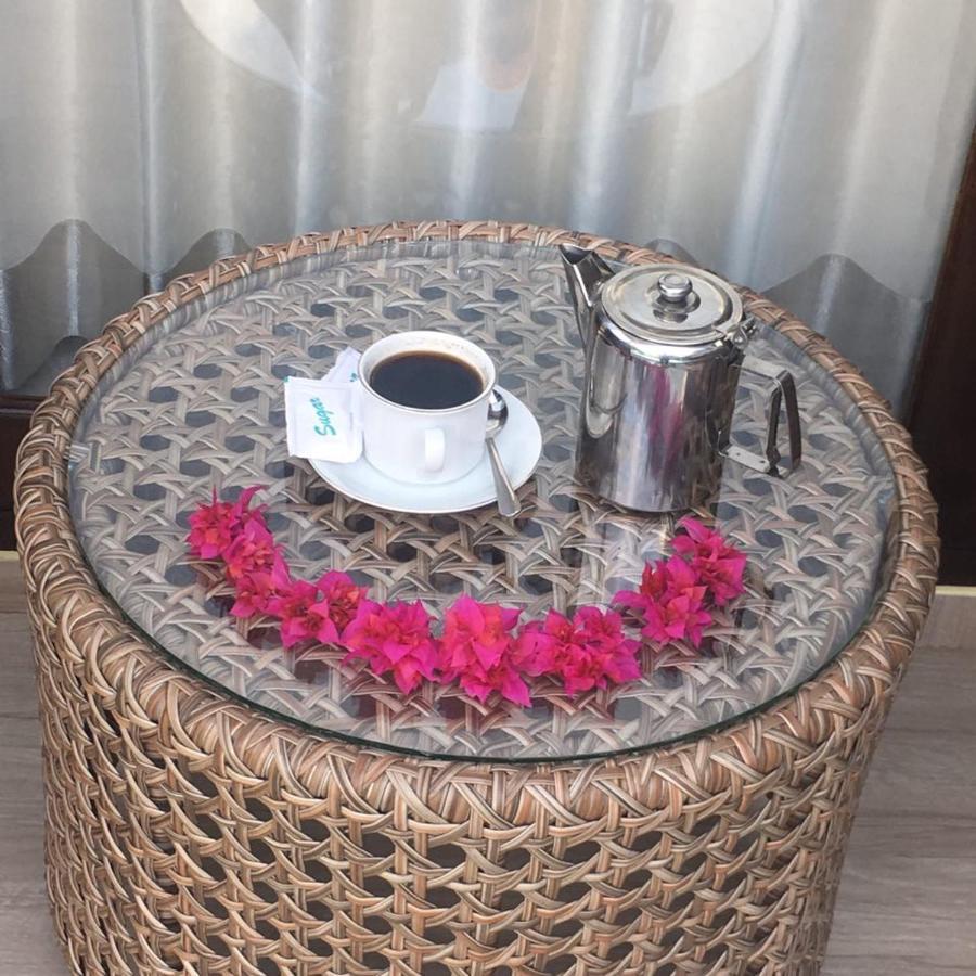 Mias Jungle House Hotell Lovina Eksteriør bilde