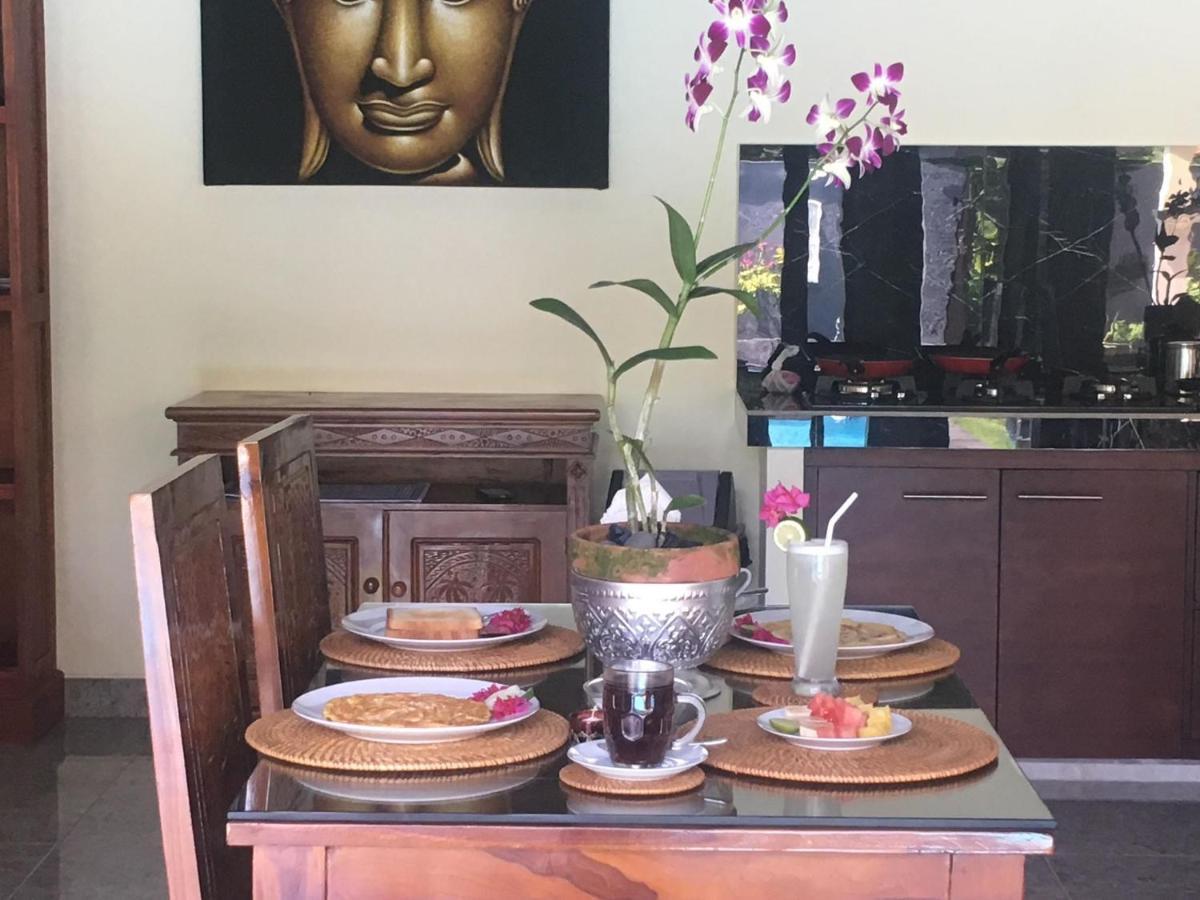 Mias Jungle House Hotell Lovina Eksteriør bilde