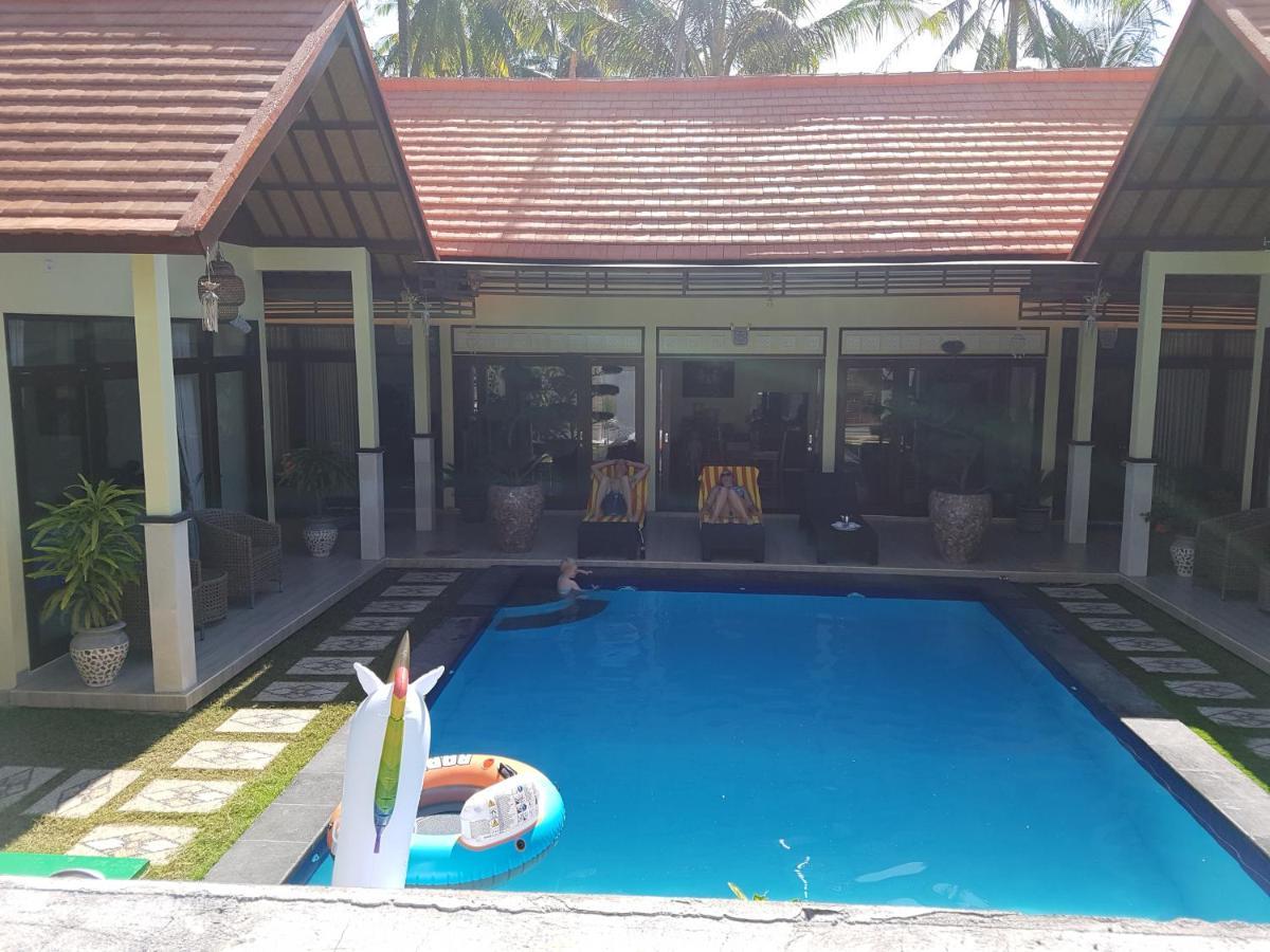 Mias Jungle House Hotell Lovina Eksteriør bilde