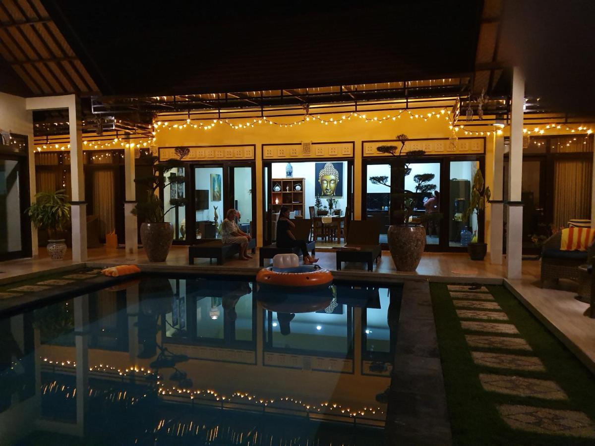 Mias Jungle House Hotell Lovina Eksteriør bilde