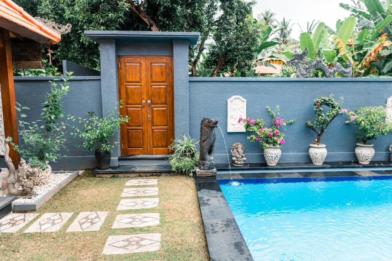 Mias Jungle House Hotell Lovina Eksteriør bilde
